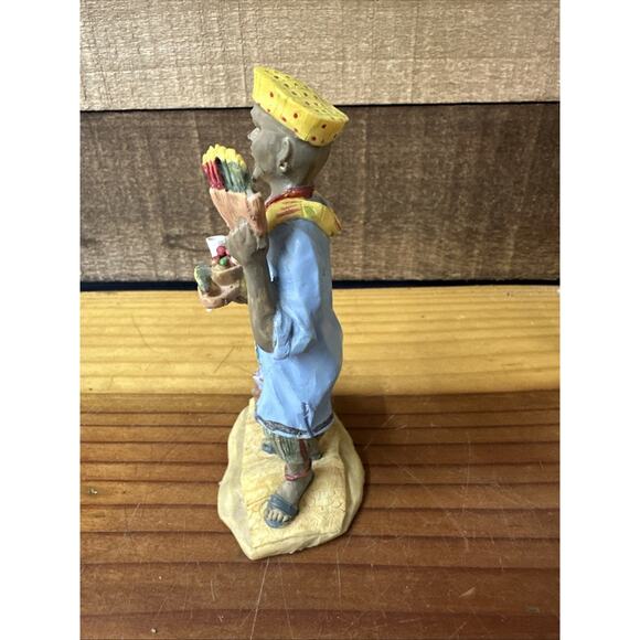 International Santa Claus Collection Kwanzaa Africa Figurine 1994 4.5" In Box - Picture 4 of 7